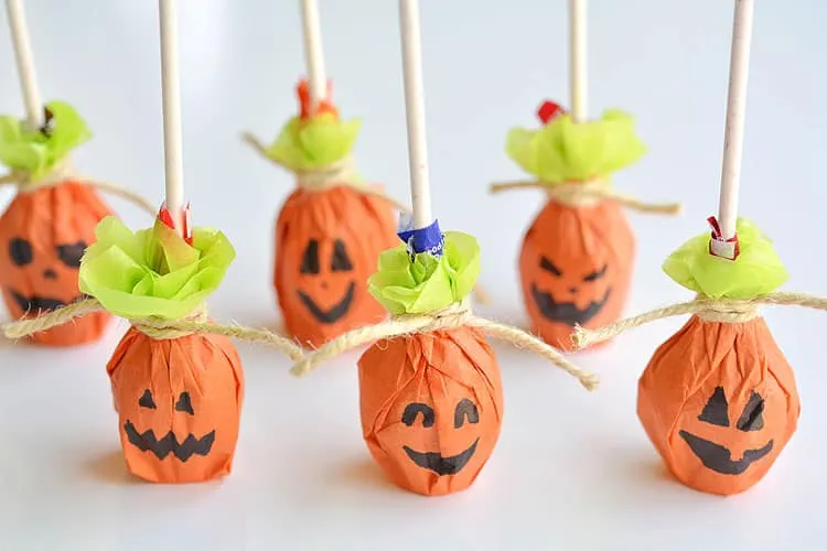 Pumpkin Lollipops